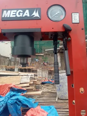 Hydraulic Press Machine Mega 30 Ton