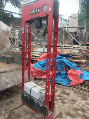 Hydraulic Press Machine Mega 30 Ton