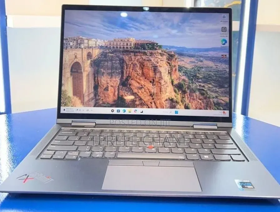 New Laptop Lenovo ThinkPad X1 Yoga 16GB Intel Core i7 SSD 512GB