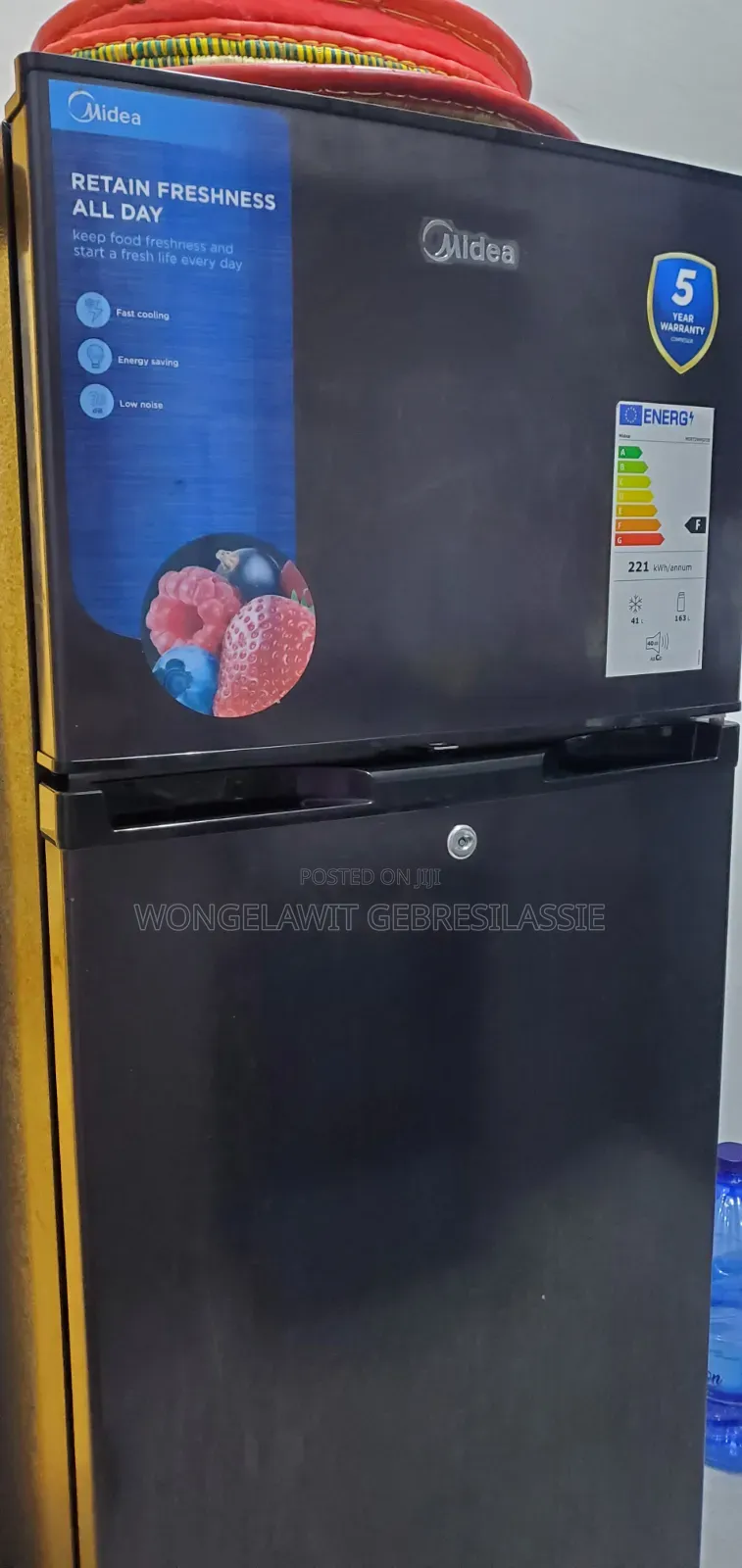 A Slightly Used Fridge. MEDIA 204 Litters and Warranty Form Available.