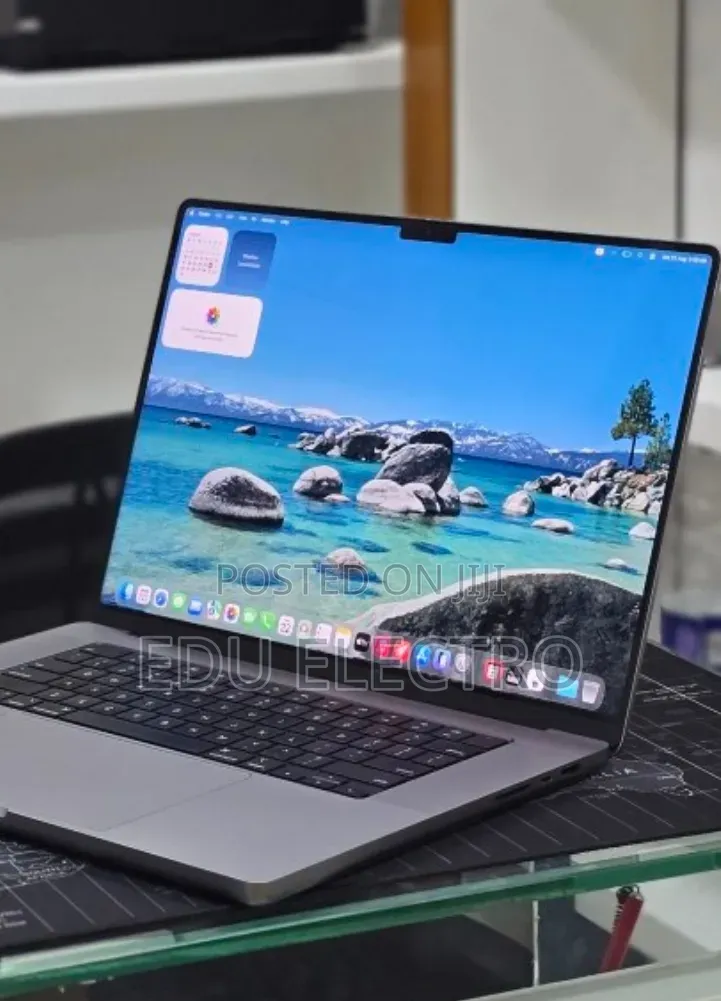 New Laptop Apple MacBook Pro 2021 M1 Max 32GB Apple M1 Max SSD 512GB