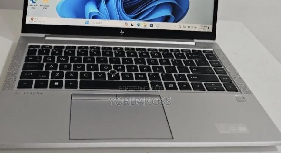 New Laptop HP EliteBook 840 G8 16GB Intel Core i7 SSD 512GB
