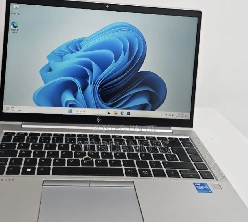 New Laptop HP EliteBook 840 G8 16GB Intel Core i5 SSD 512GB