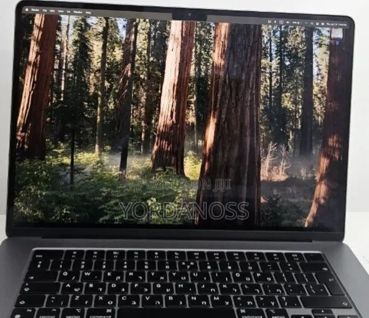 Laptop Apple MacBook Air 2024 M3 8GB Apple M3 SSD 512GB