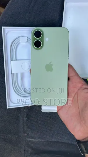 New Apple iPhone 17 256 GB Green