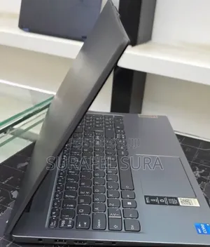 New Laptop Lenovo Ideapad 3 8GB Intel Core i5 SSD 512GB