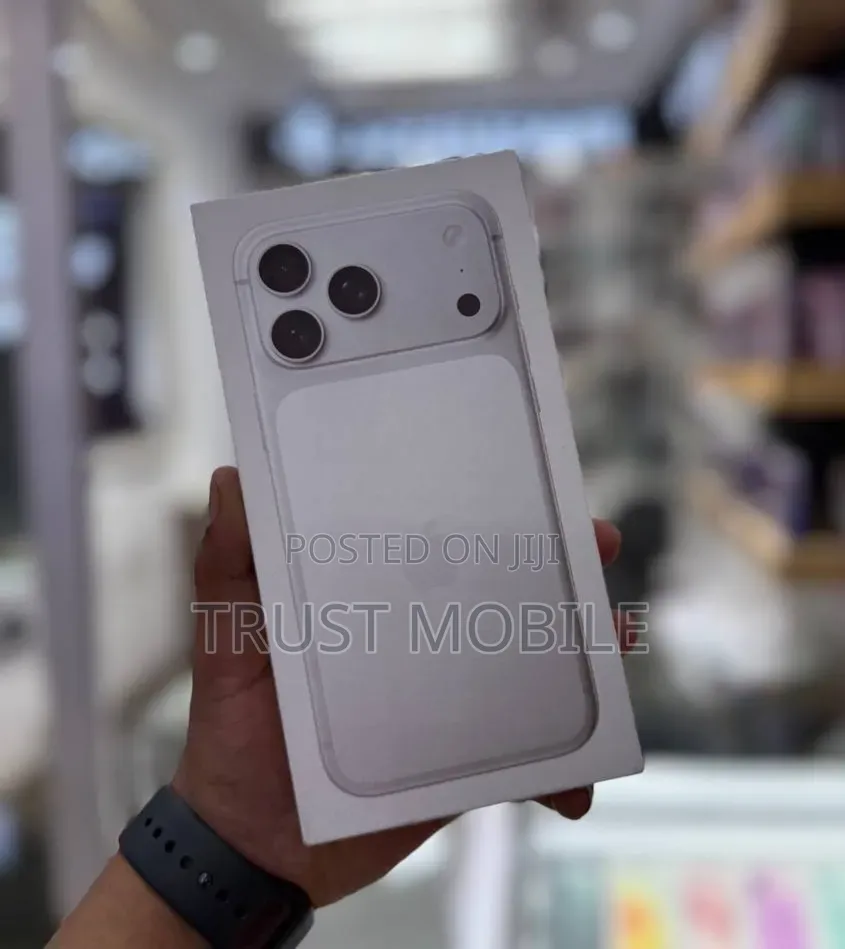 New Apple iPhone 17 Pro Max 256 GB White
