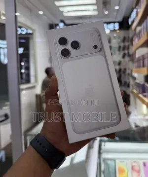 New Apple iPhone 17 Pro Max 256 GB White