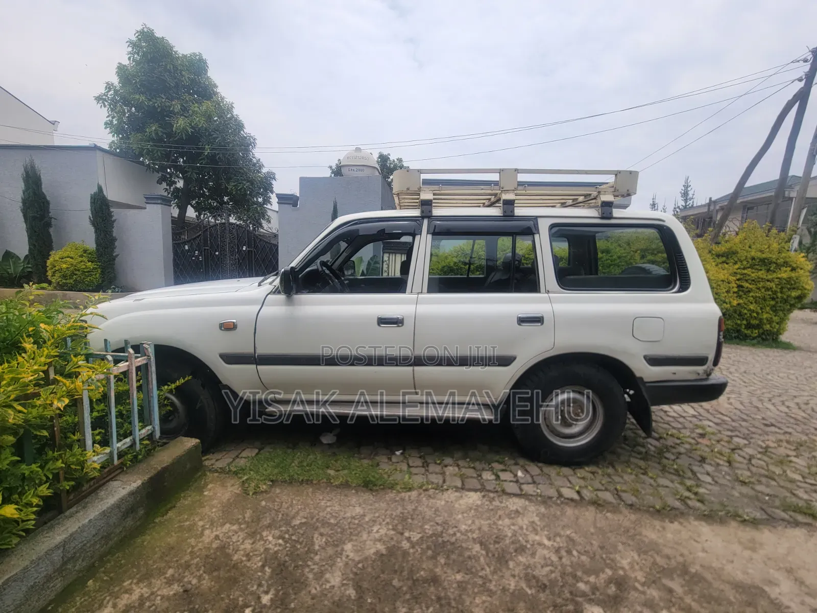 Toyota Land Cruiser 1996 White
