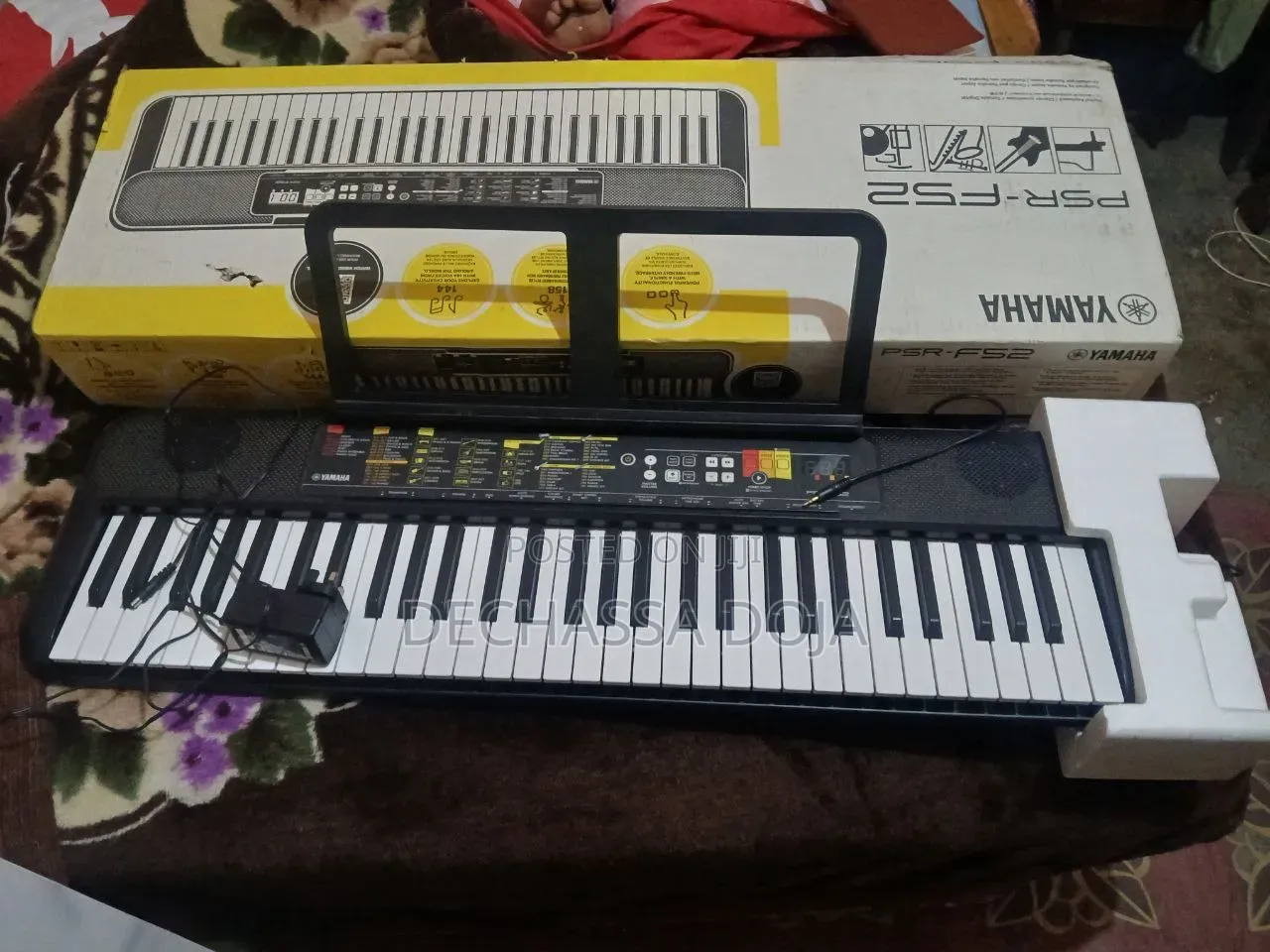 Yamaha PSR F52