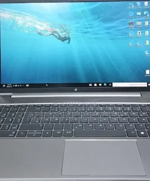 New Laptop HP ZBook Firefly G8 16GB Intel Core i7 SSD 1T