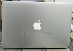 New Laptop Apple MacBook Pro 2017 8GB Intel Core i5 SSD 256GB
