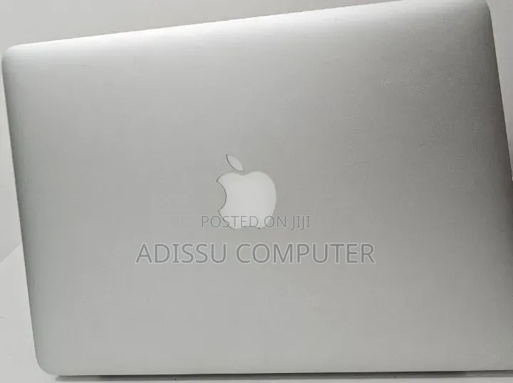 New Laptop Apple MacBook Pro 2015 8GB Intel Core i5 SSD 128GB