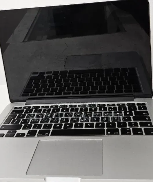 New Laptop Apple MacBook Pro 2015 8GB Intel Core i5 SSD 128GB