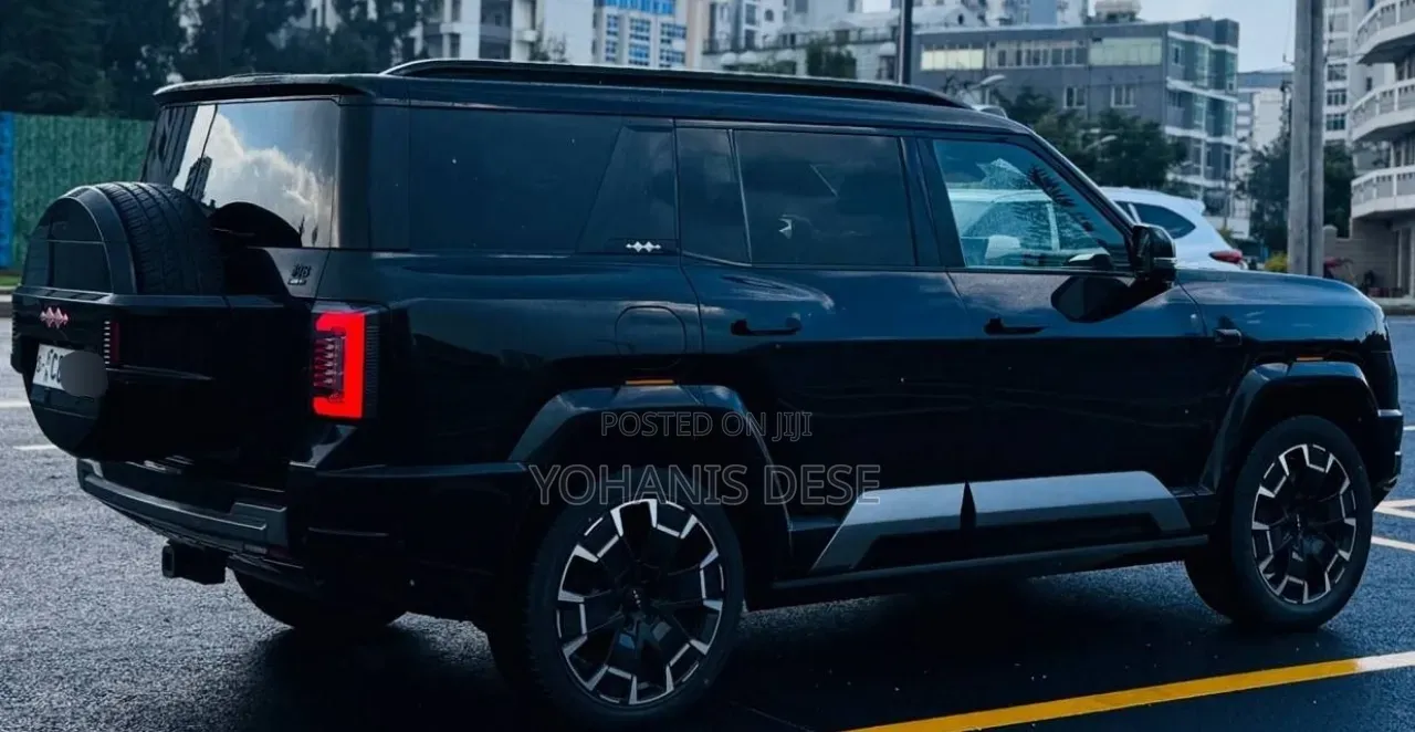 BYD Leopard 8 2.0 Hybrid AWD 2025 Matt Black
