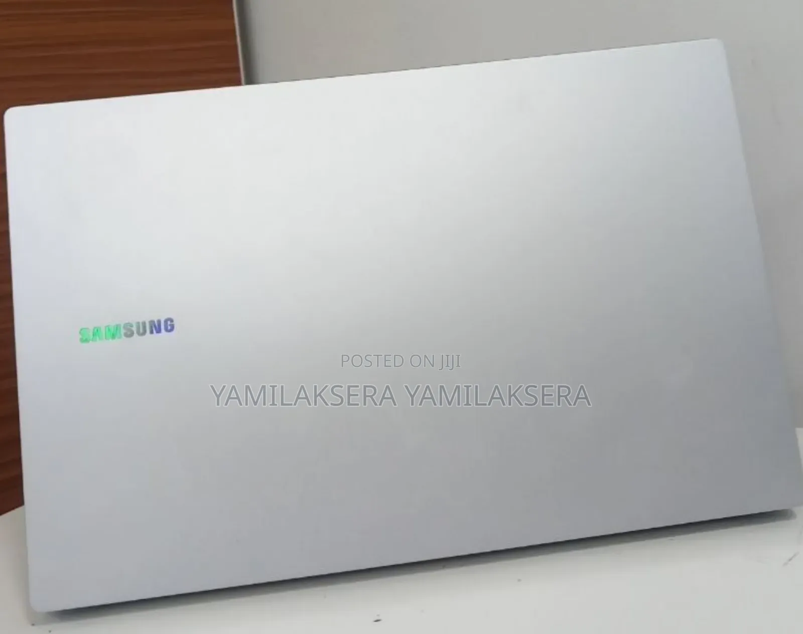 New Laptop Samsung Galaxy Book4 8GB Intel Core 5 SSD 512GB
