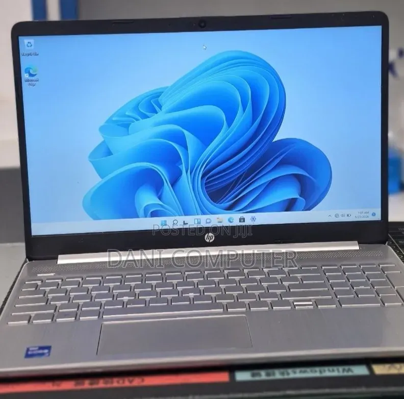 New Laptop HP Stream Notebook 8GB Intel Core i5 SSD 128GB