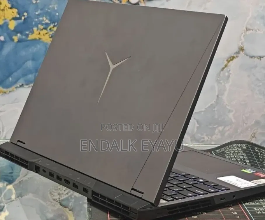 New Laptop Lenovo Legion 5 16GB AMD Ryzen 7 SSD 512GB
