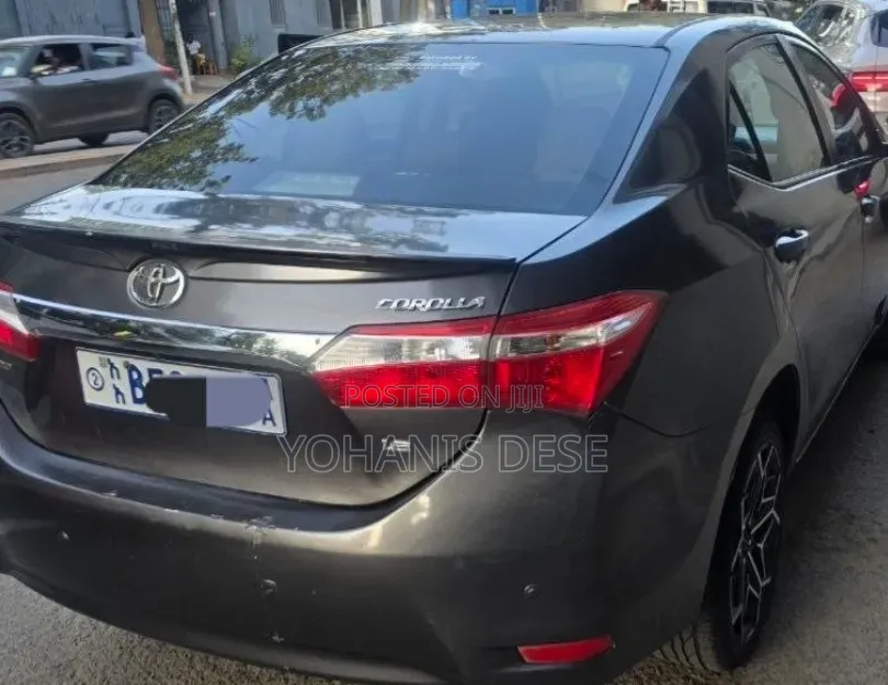 Toyota Corolla 2014 Brown