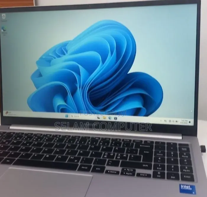 New Laptop HP EliteBook 840 G9 16GB Intel Core i7 SSD 512GB