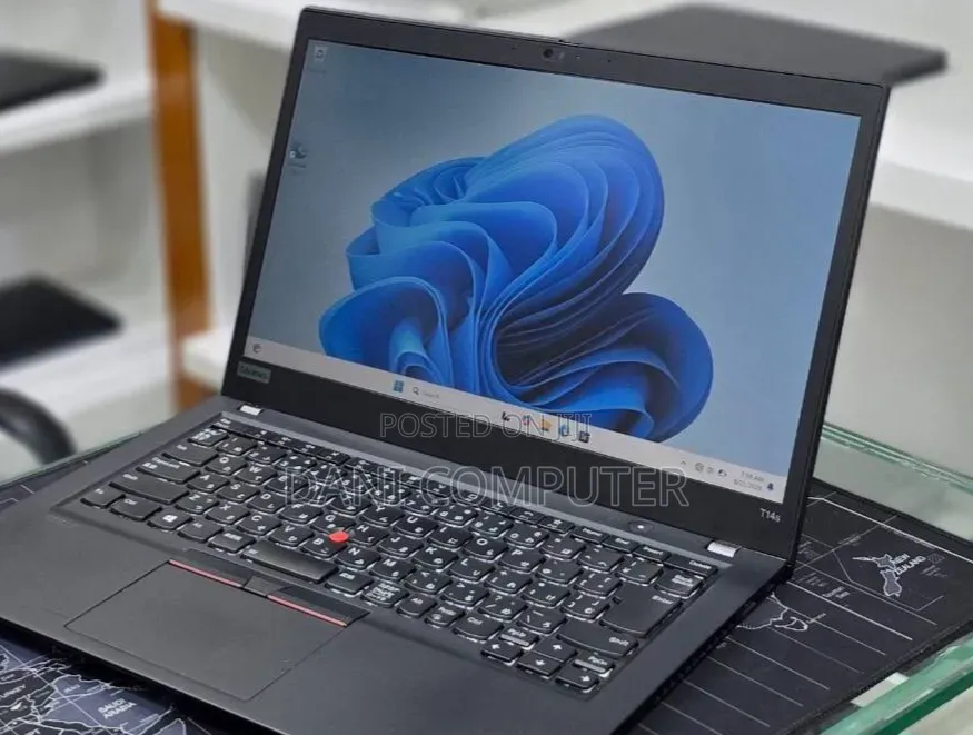 New Laptop Lenovo ThinkPad T14s G4 16GB AMD Ryzen 5 SSD 512GB
