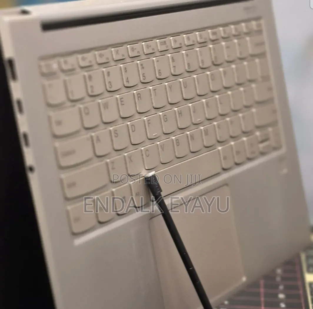 New Laptop Lenovo Yoga 9i 16GB Intel Core i7 SSD 512GB