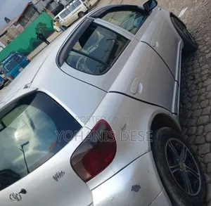 Toyota Vitz 2001