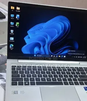 New Laptop HP EliteBook 640 G10 16GB Intel Core i7 SSD 512GB