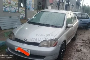 Toyota Platz 2001 Silver