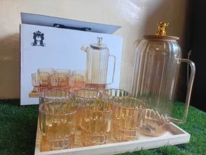 ቆንጆ የውሃ እና የጁስ ብርጭቆ ስብስብ (ከጃግ ጋር)