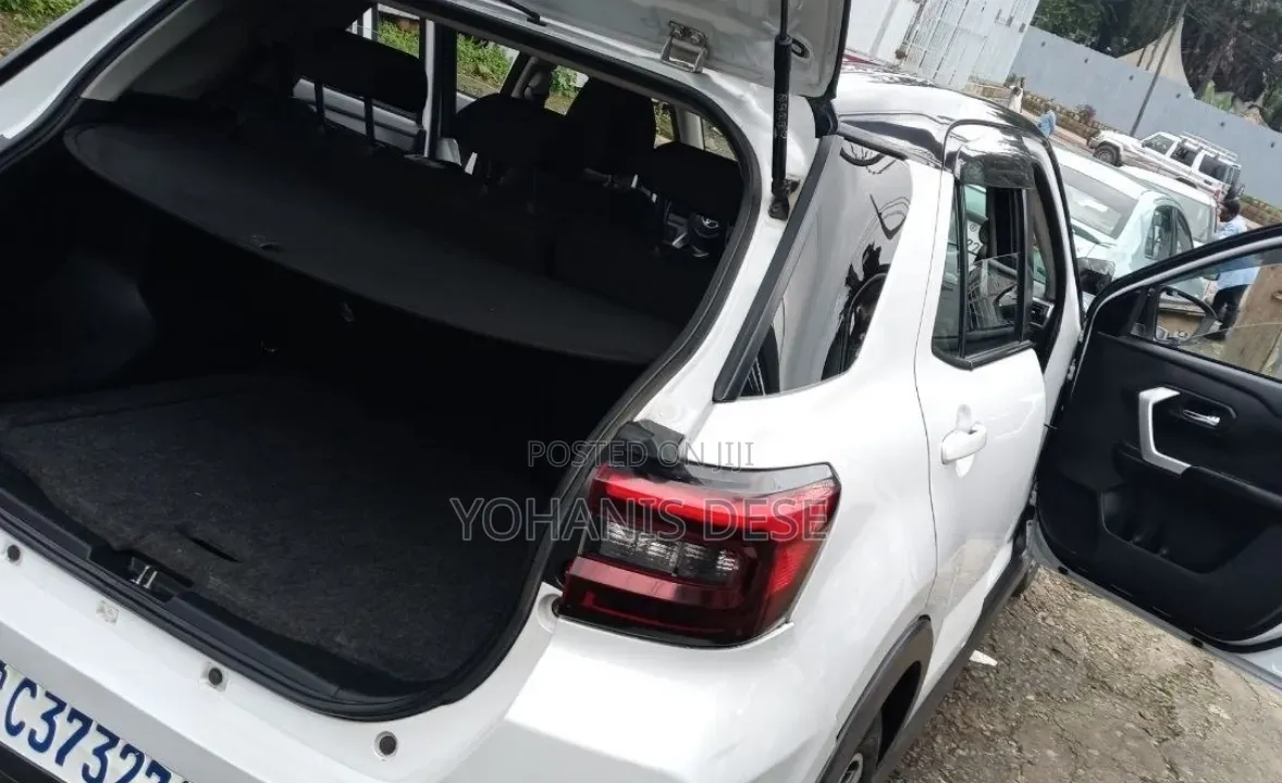 Toyota Raize 2022 Off white