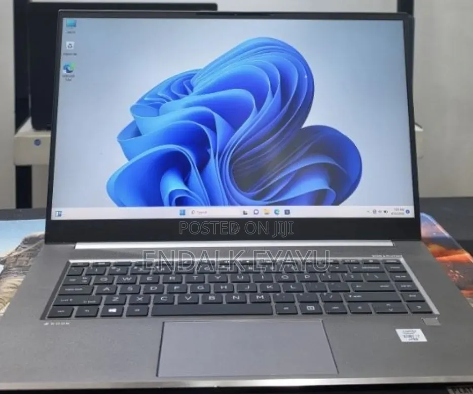 New Laptop HP Zbook Studio G7 32GB Intel Core i7 SSD 512GB