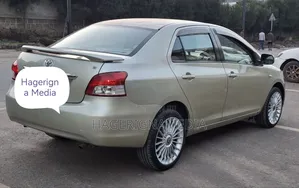 Toyota Yaris 2008 Gold