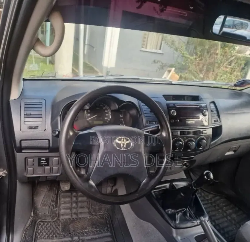 Toyota Hilux 2014