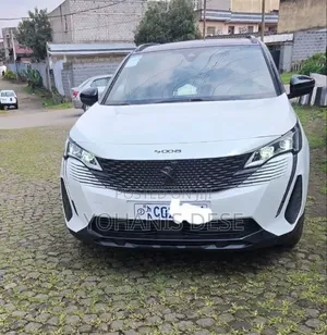 Peugeot 5008 2021 White