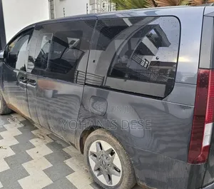 Hyundai Staria 2022 Black