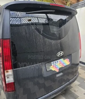 Hyundai Staria 2022 Black