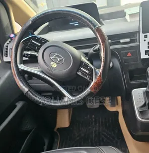 Hyundai Staria 2022 Black