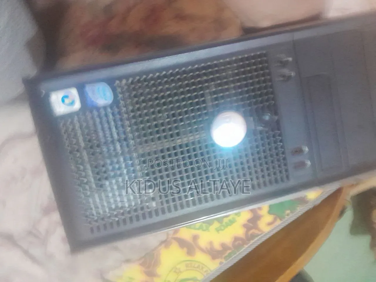 Desktop Computer Dell 3GB HDD 500GB