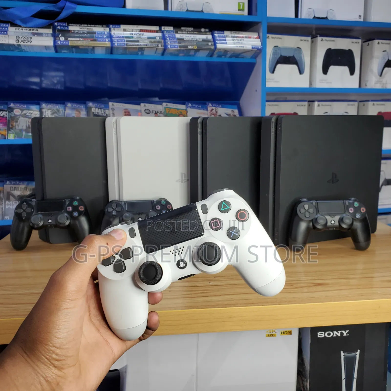 PS4 Slim Europe Used + 5 Games | Warranty