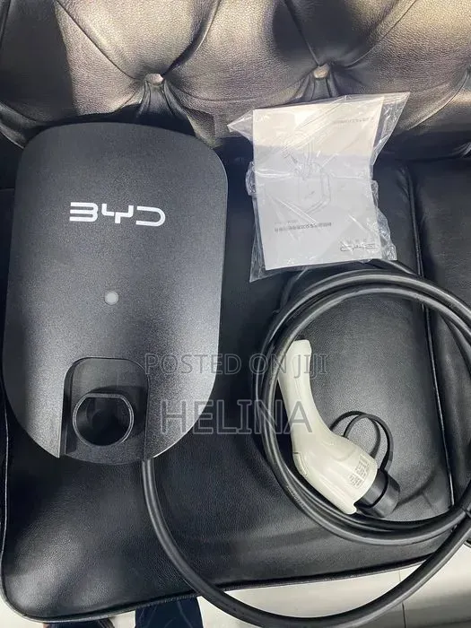 BYD 7kW 32A Single-Phase Home Electric Vehicle Wallbox Charger