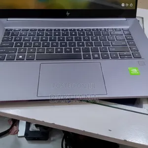 New Laptop HP ZBook Studio G8 32GB Intel Core i9 SSD 512GB