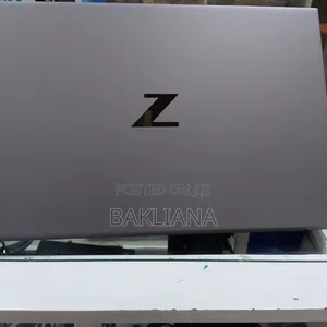 New Laptop HP ZBook Studio G8 32GB Intel Core i9 SSD 512GB