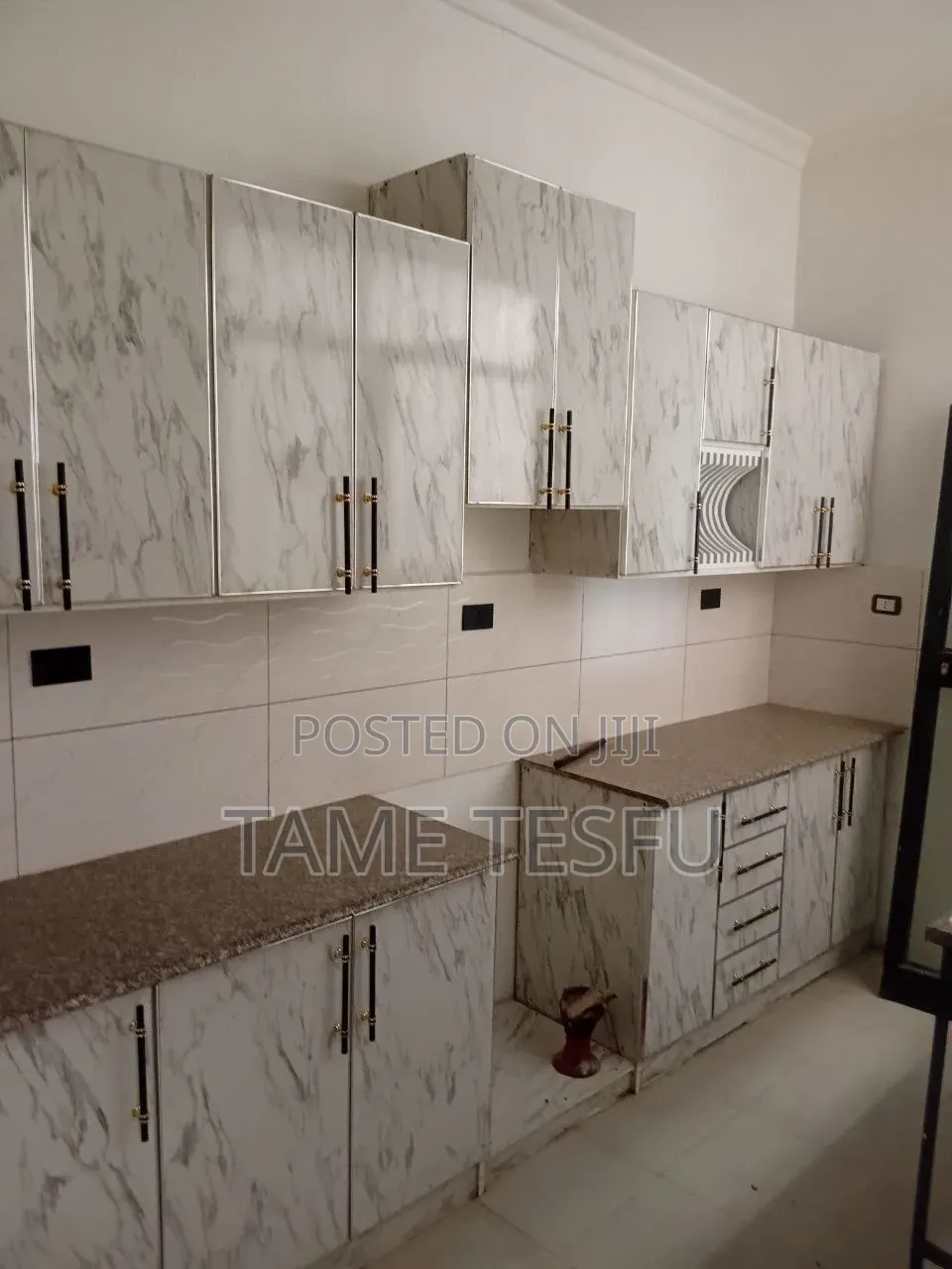 Furnished 5bdrm House in ጋርመንት, Nifas Silk-Lafto for sale