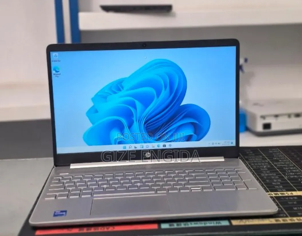 New Laptop HP Stream Notebook 8GB Intel Core i5 SSD 128GB
