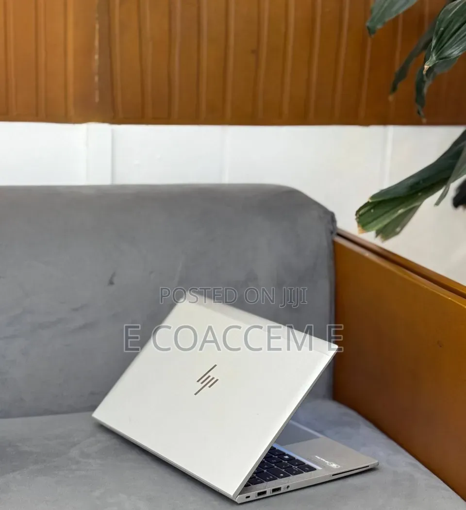New Laptop HP 16GB AMD Ryzen 5 SSD 512GB