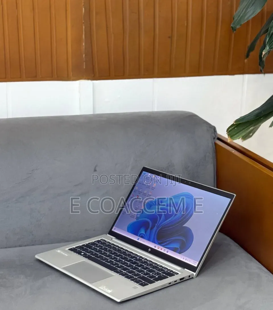 New Laptop HP 16GB AMD Ryzen 5 SSD 512GB