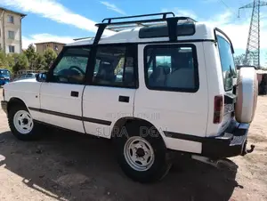 Toyota Land Cruiser 2000 White