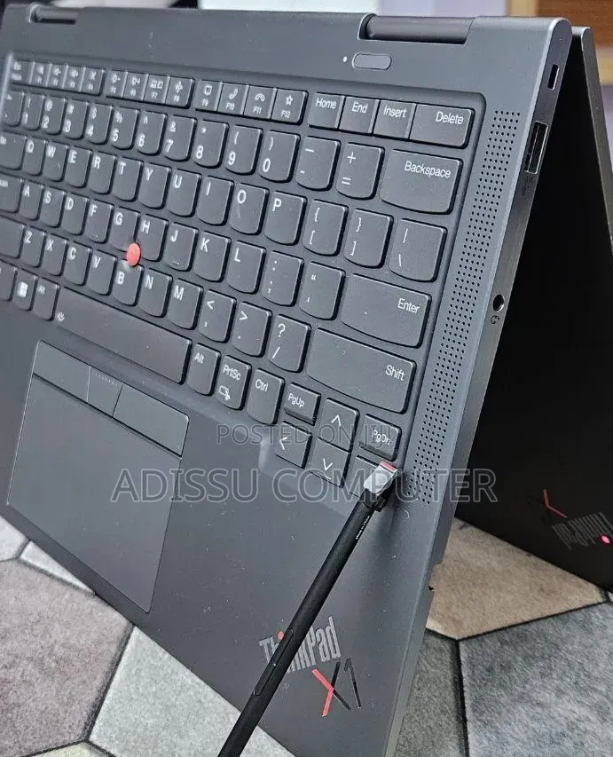 New Laptop Lenovo ThinkPad X1 Yoga 16GB Intel Core i7 SSD 512GB