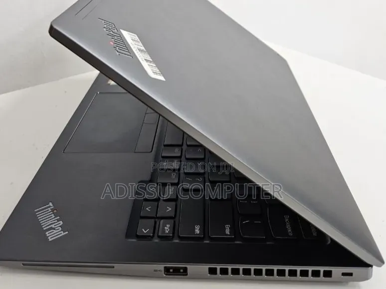 New Laptop Lenovo ThinkPad T14s Gen 2 16GB Intel Core i7 SSD 512GB
